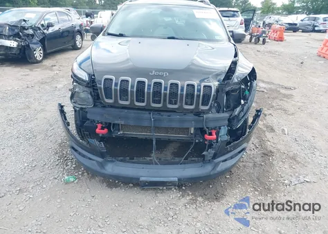 2018 Jeep Cherokee Trailhawk 4X4 from USA, damaged, VIN 1C4PJMBX3JD591769